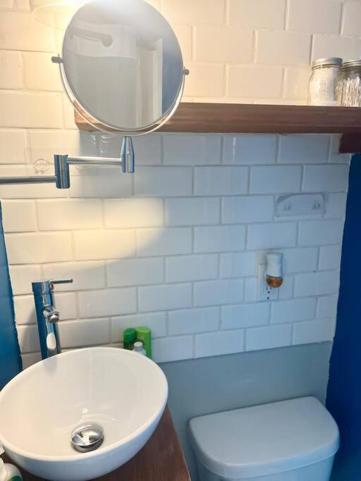 Pop-of-color - Loft - Downtown - Near Ncsu Apartment *